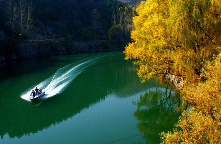 万泉湖风景区