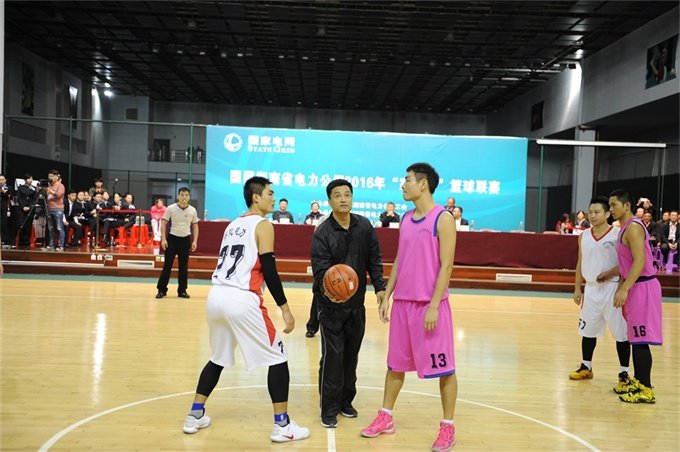 团结拼搏勇夺桂冠