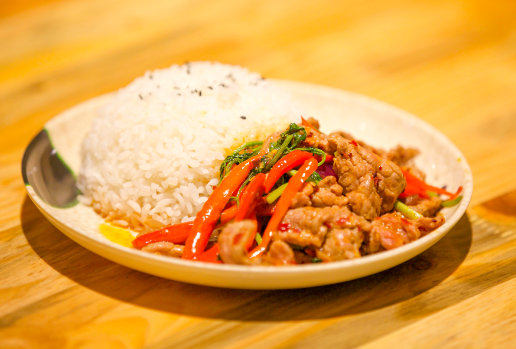 土豆丝盖饭 鱼香肉丝盖饭 辣鸡炒饭 芽菜脆哨炒饭 尖