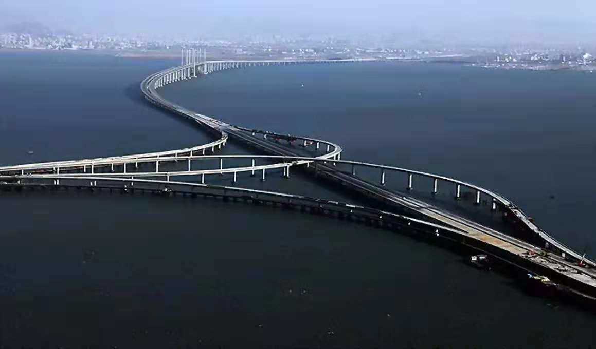 黄岛区金沙滩-被誉为"北方夏威夷 亚洲最大最长的跨海大桥-胶州湾跨